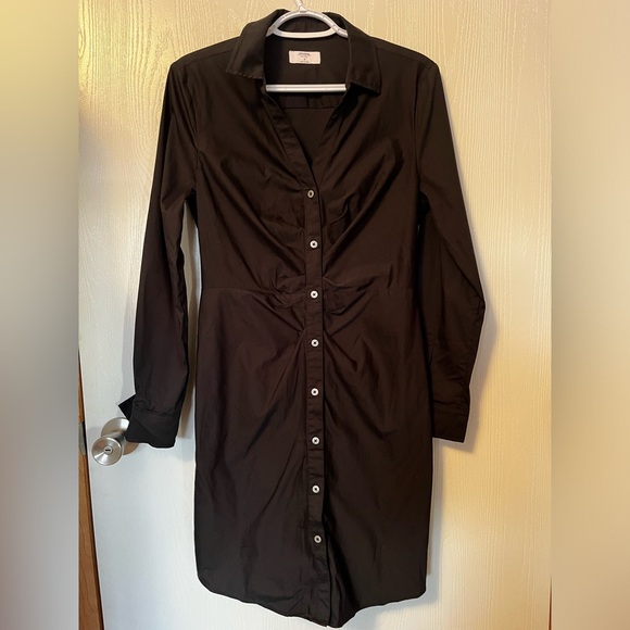 UNTUCKit Dresses & Skirts - UNTUCKit Black Long Sleeve Button-Down Dress Size 4